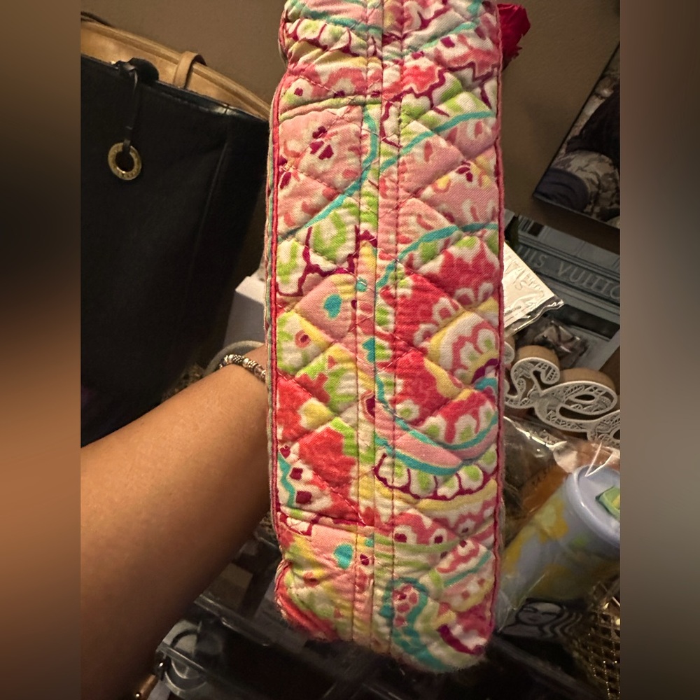 New ๐ Vera Bradley Pink Quilted Women's Bag and Canvas & Jewelry Bundle - Picture 9 of 12